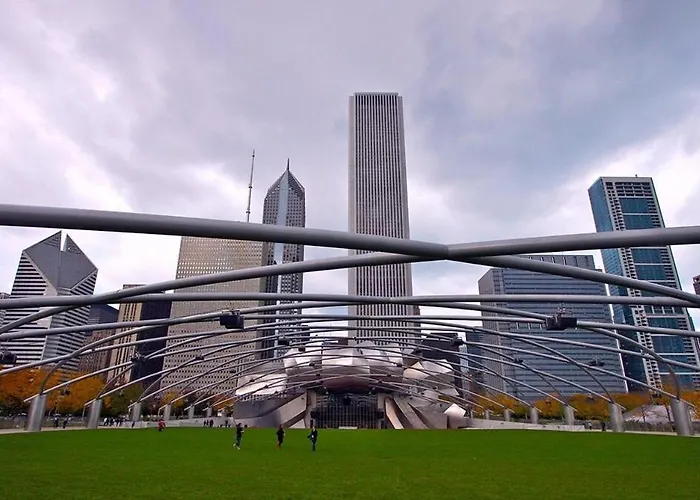 Mccormick Place Downtown: Luxurious 3br/2ba For 10 * Chicago