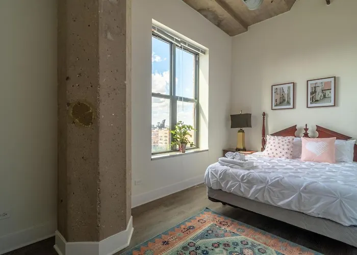 Mccormick Place Downtown: Luxurious 3br/2ba For 10 Apartment *