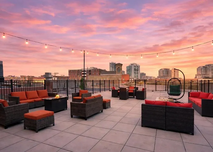 Mccormick Place Downtown: Luxurious 3br/2ba For 10 *