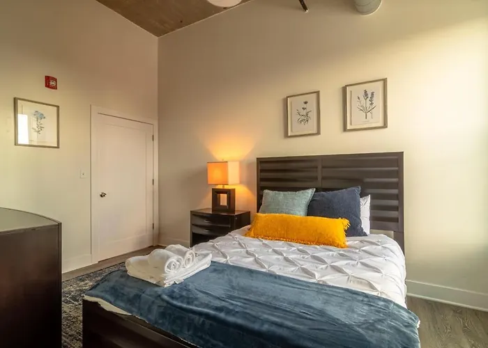 Mccormick Place Downtown: Luxurious 3br/2ba For 10 Apartment *