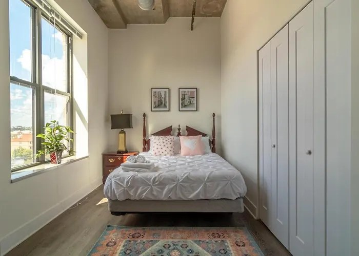 Mccormick Place Downtown: Luxurious 3br/2ba For 10 Apartment